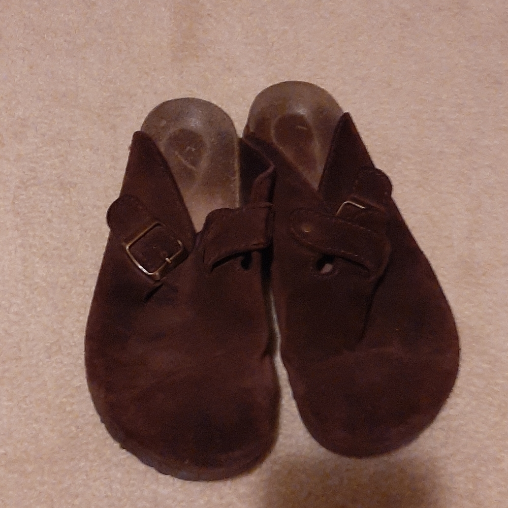 Clogs